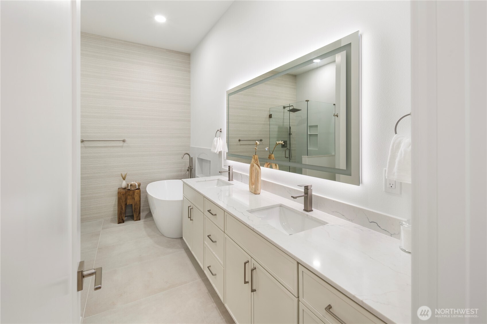 15604 48th Place West Edmonds, WA 98026 - Photo 16 of 32