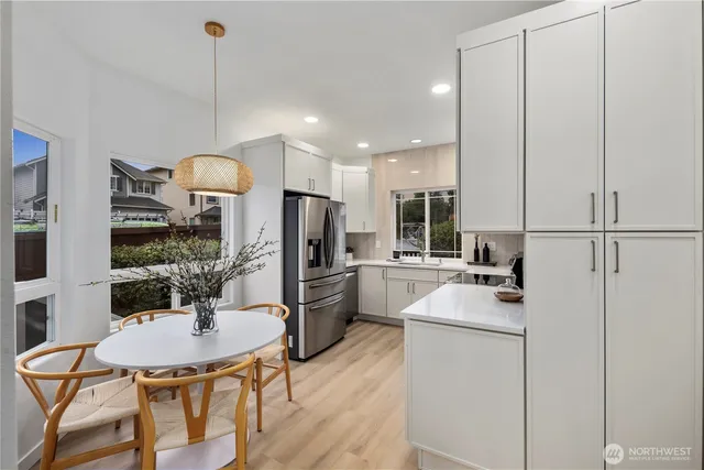 $849,950 | 15604 48th Place West, Edmonds, WA 98026