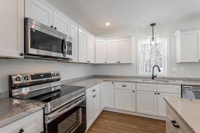 $329,000 | 13 Spring Street, Lisbon, ME 04250