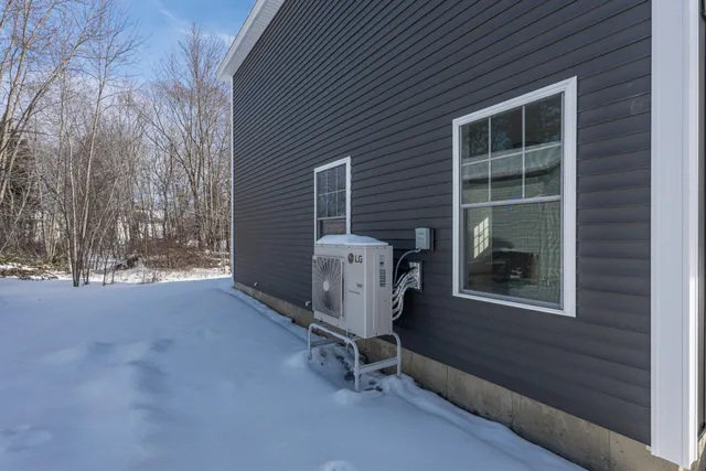 $329,000 | 13 Spring Street, Lisbon, ME 04250