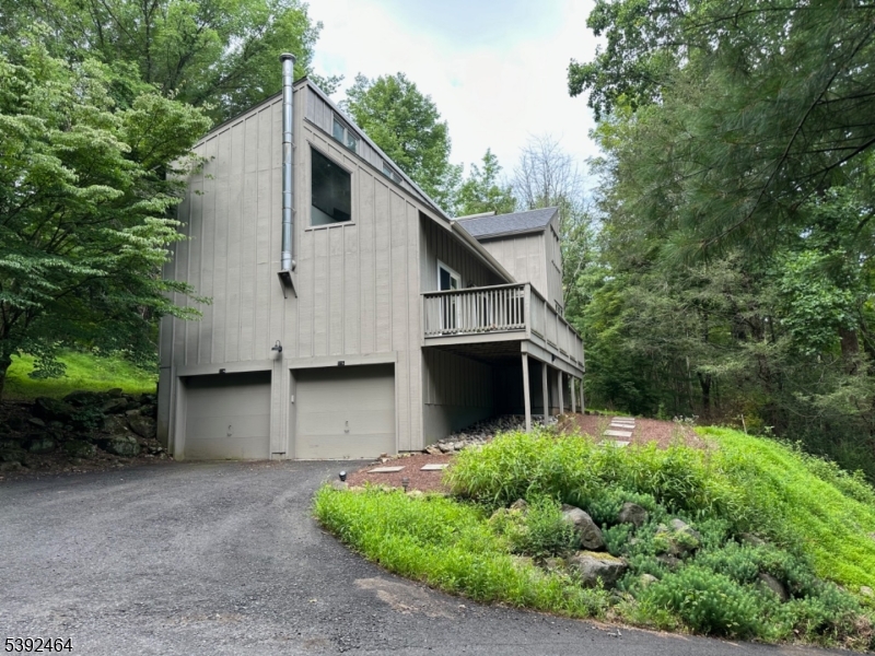 54 Water Street Lebanon, NJ 08833 - Photo 3 of 46