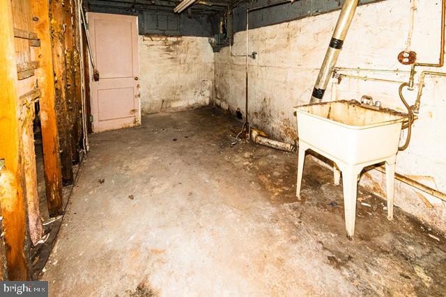 2713 Talbot Road Baltimore, MD 21216 - Photo 20 of 23