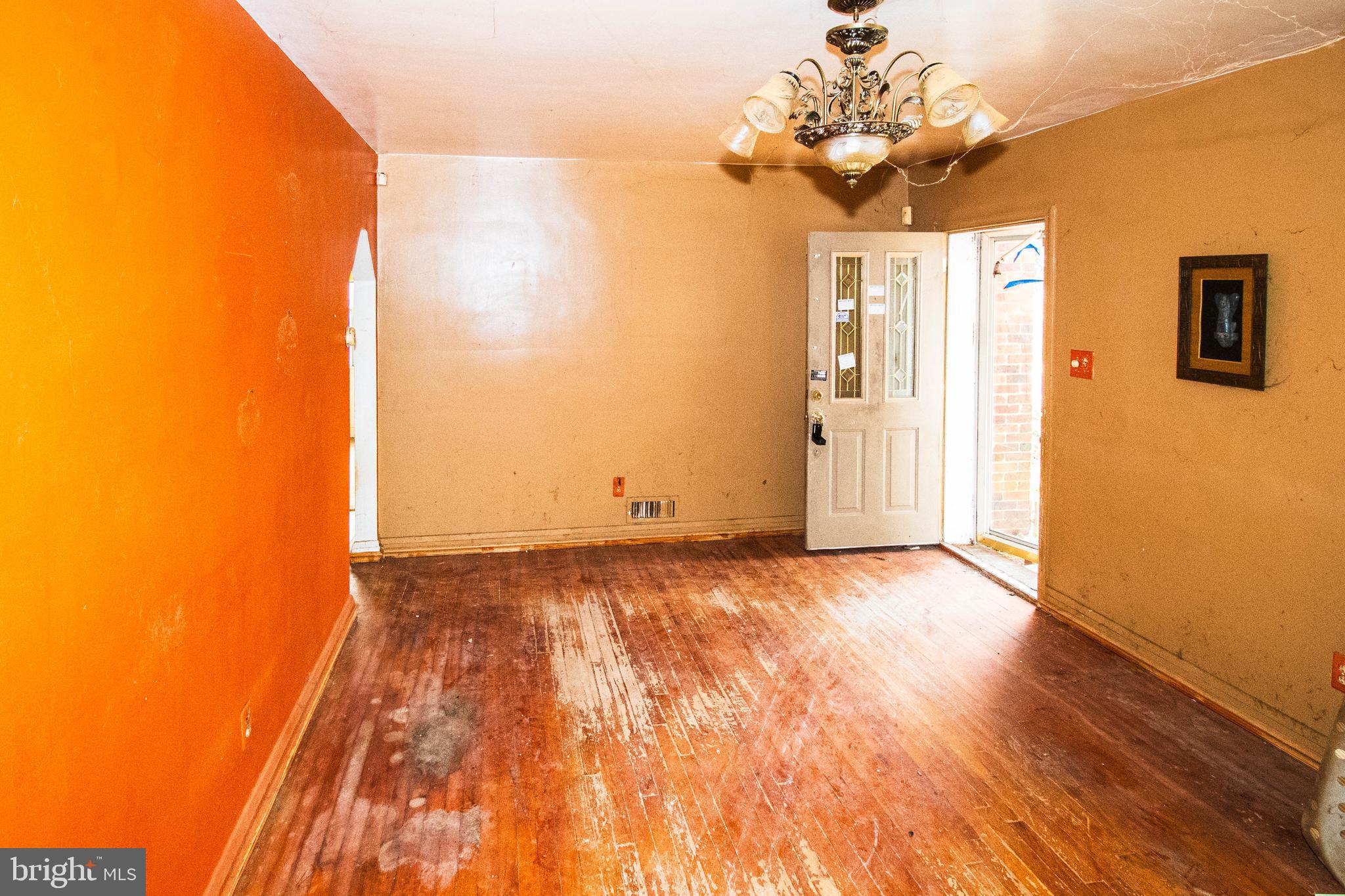 2713 Talbot Road Baltimore, MD 21216 - Photo 5 of 23