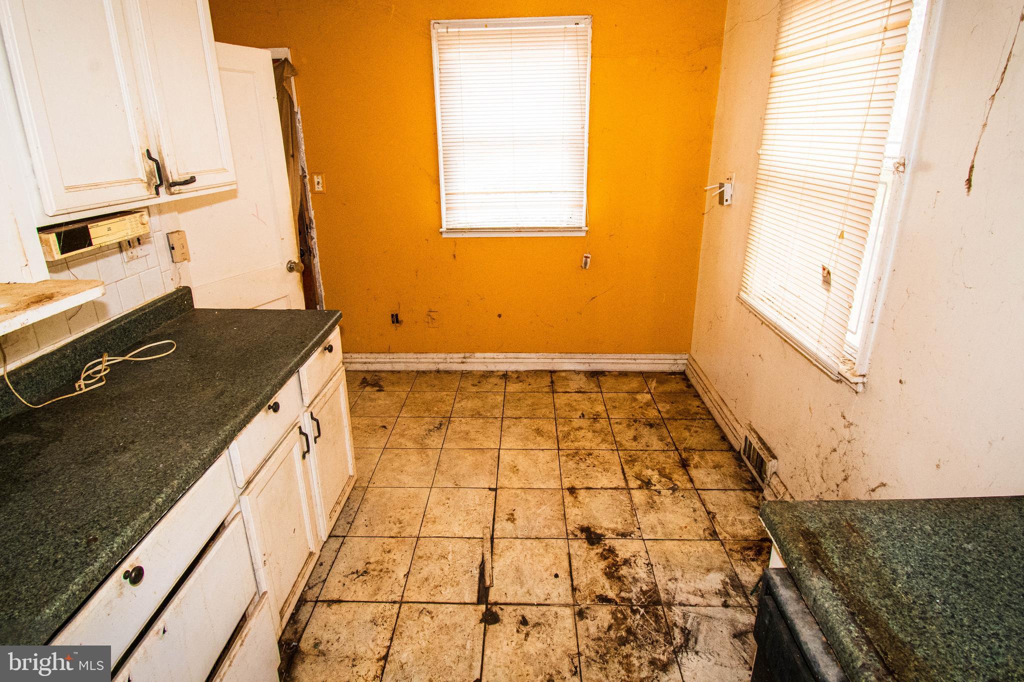 2713 Talbot Road Baltimore, MD 21216 - Photo 9 of 23