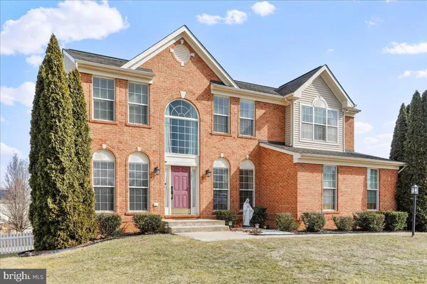 $529,000 | 301 Fontana Circle, Martinsburg, WV 25403