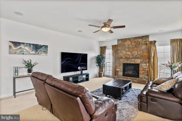 $529,000 | 301 Fontana Circle, Martinsburg, WV 25403