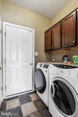 $529,000 | 301 Fontana Circle, Martinsburg, WV 25403