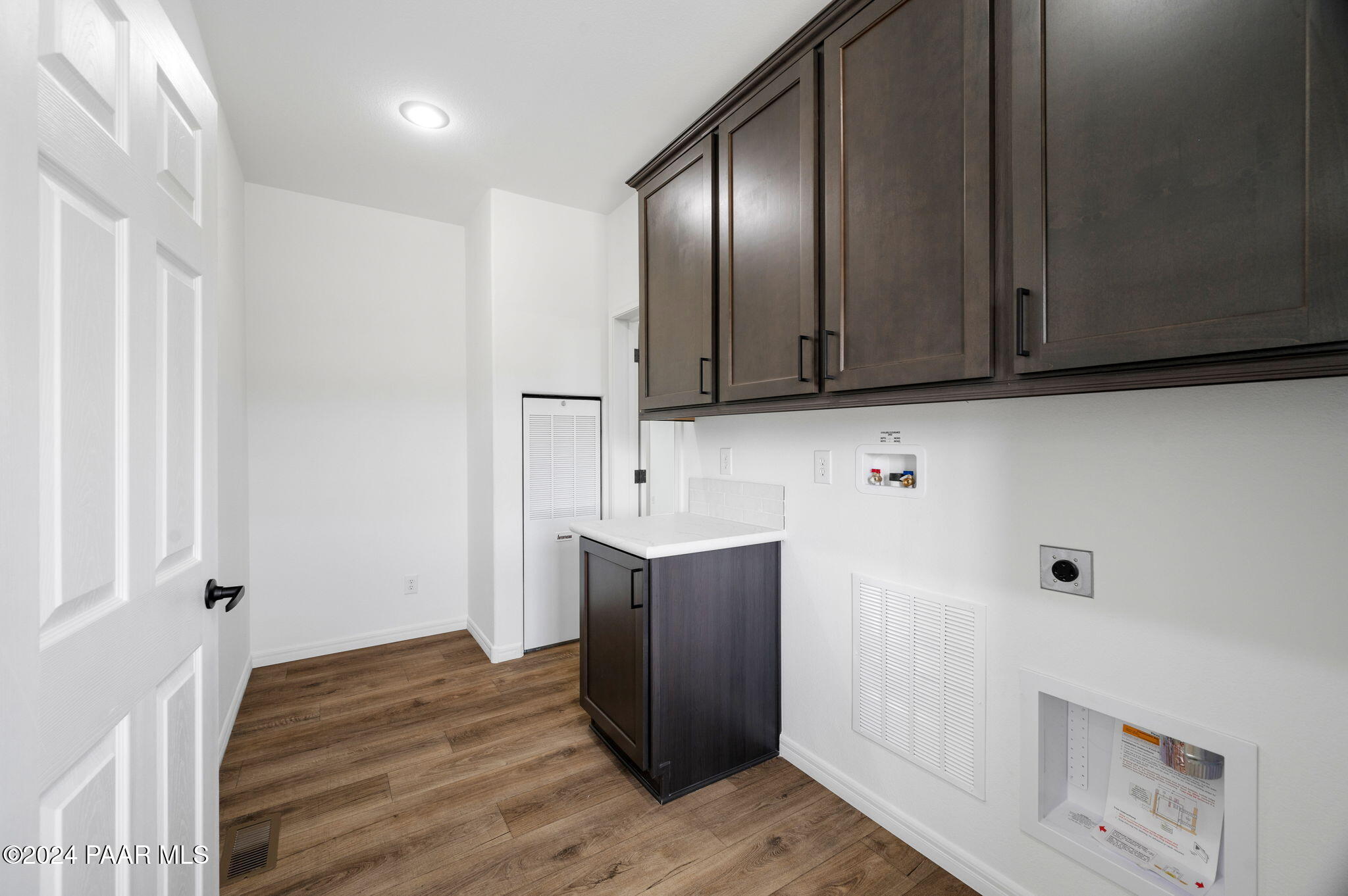 1490 Kings Court Road Paulden, AZ 86334 - Photo 25 of 31 23-Laundry Room