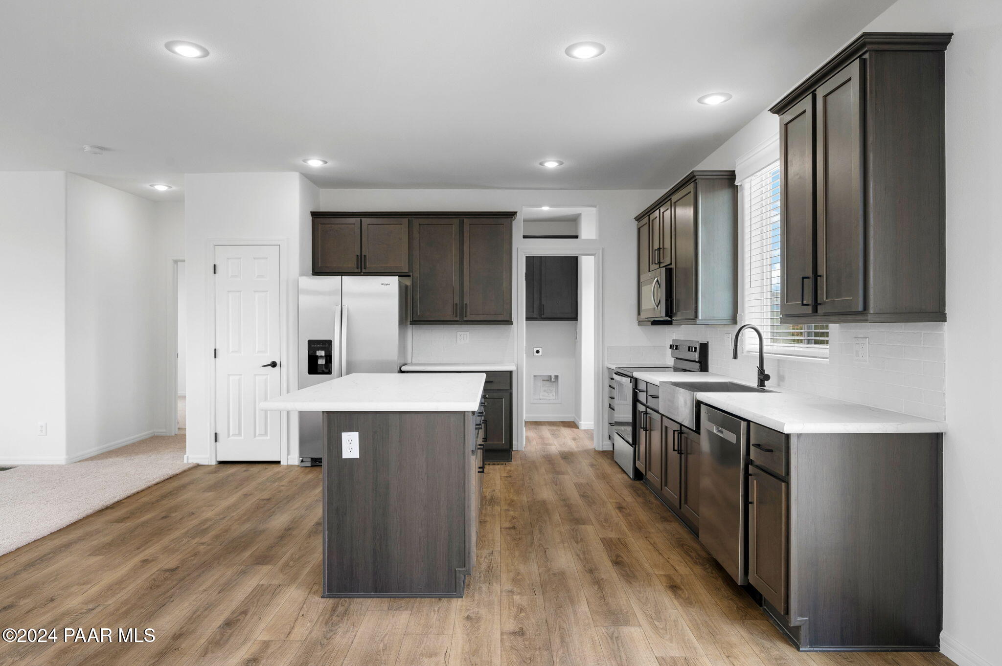 1490 Kings Court Road Paulden, AZ 86334 - Photo 9 of 31 7-Kitchen (2)