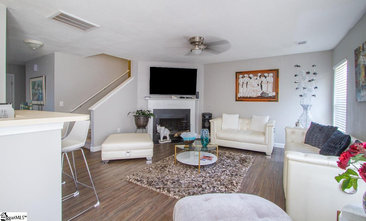 315 Hampton Ridge Drive Greer, SC 29651 - Photo 11 of 35 Gallery Image 11