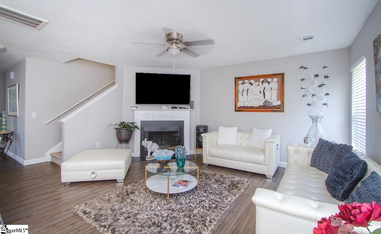315 Hampton Ridge Drive Greer, SC 29651 - Photo 12 of 35 Gallery Image 12