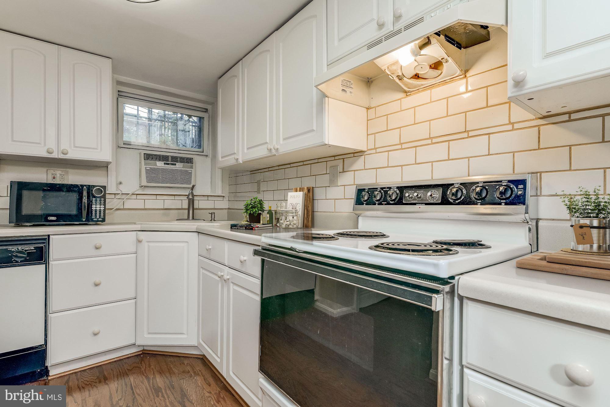 1834 Belmont Road Northwest Washington, DC 20009 - Photo 38 of 47