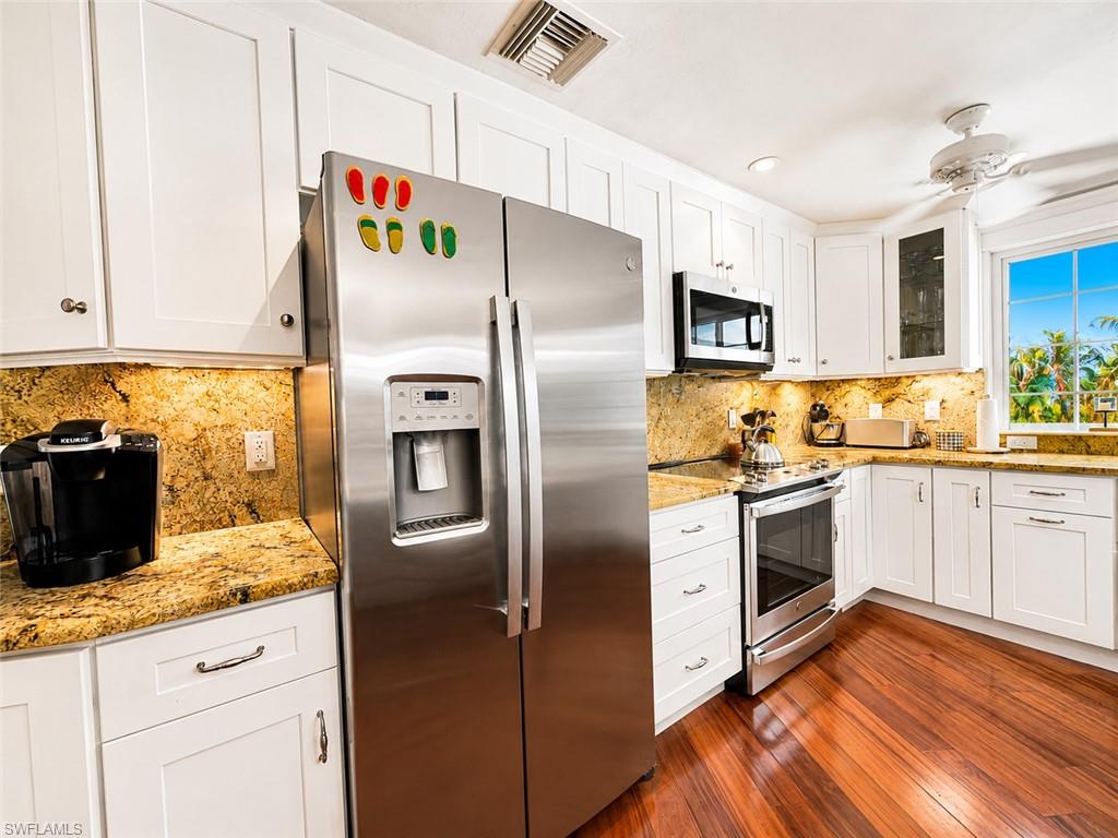 660 Regatta Road Naples, FL 34103 - Photo 21 of 39 Gallery Image 21