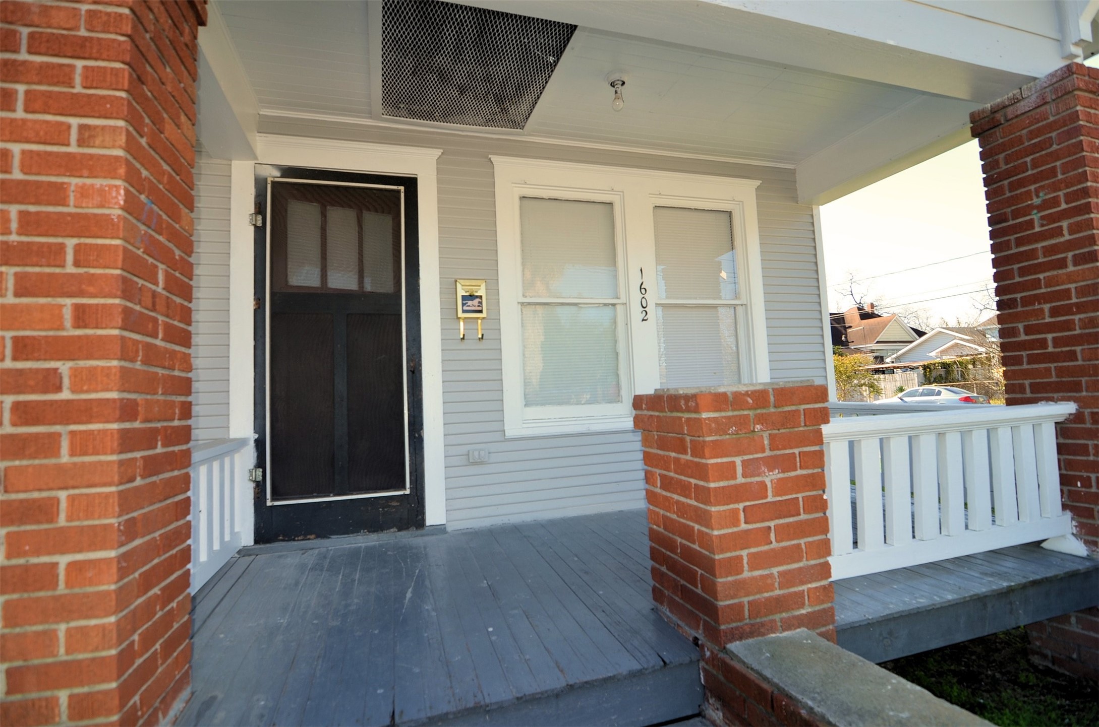 1602 Lee Street Houston, TX 77026 - Photo 6 of 26 a view of outdoor space with seating area