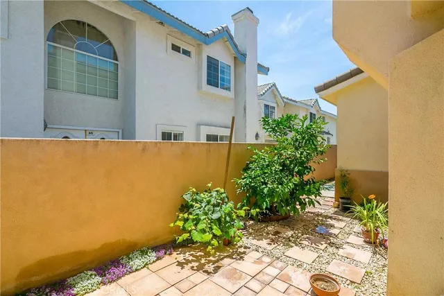 a view of outdoor space and garden