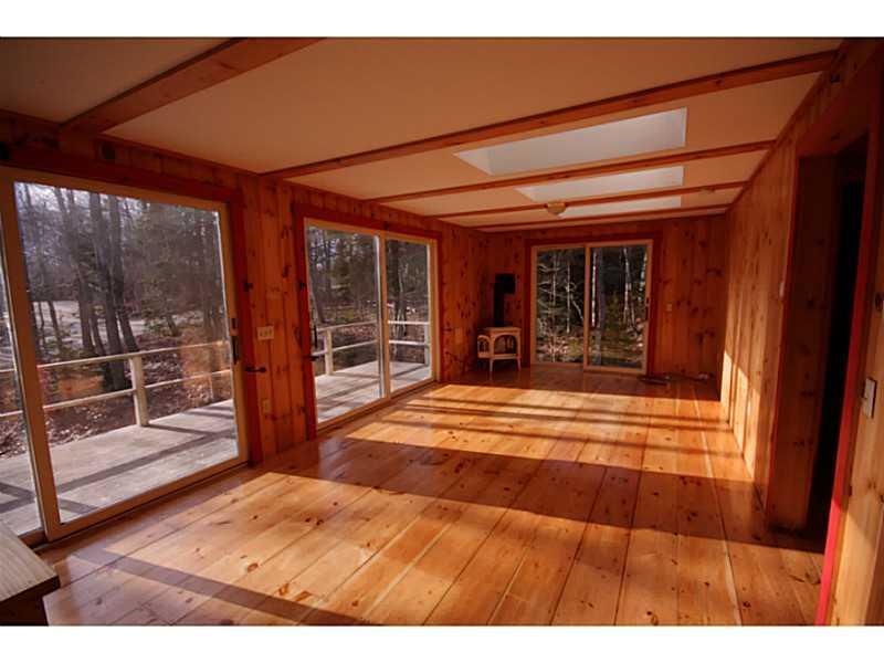 42 Samoset Trail Boothbay, ME 04544 - Photo 11 of 20 Living Room.