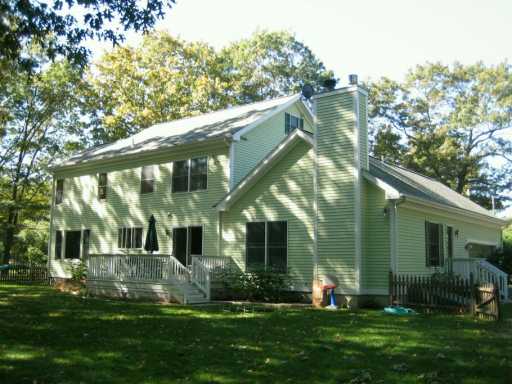 479 New Meadow Road Barrington, RI 02806 - Photo 5 of 8 Yard/Garden.