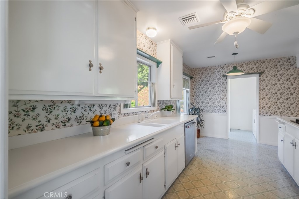 1355 East Level Street Covina, CA 91724 - Photo 13 of 30