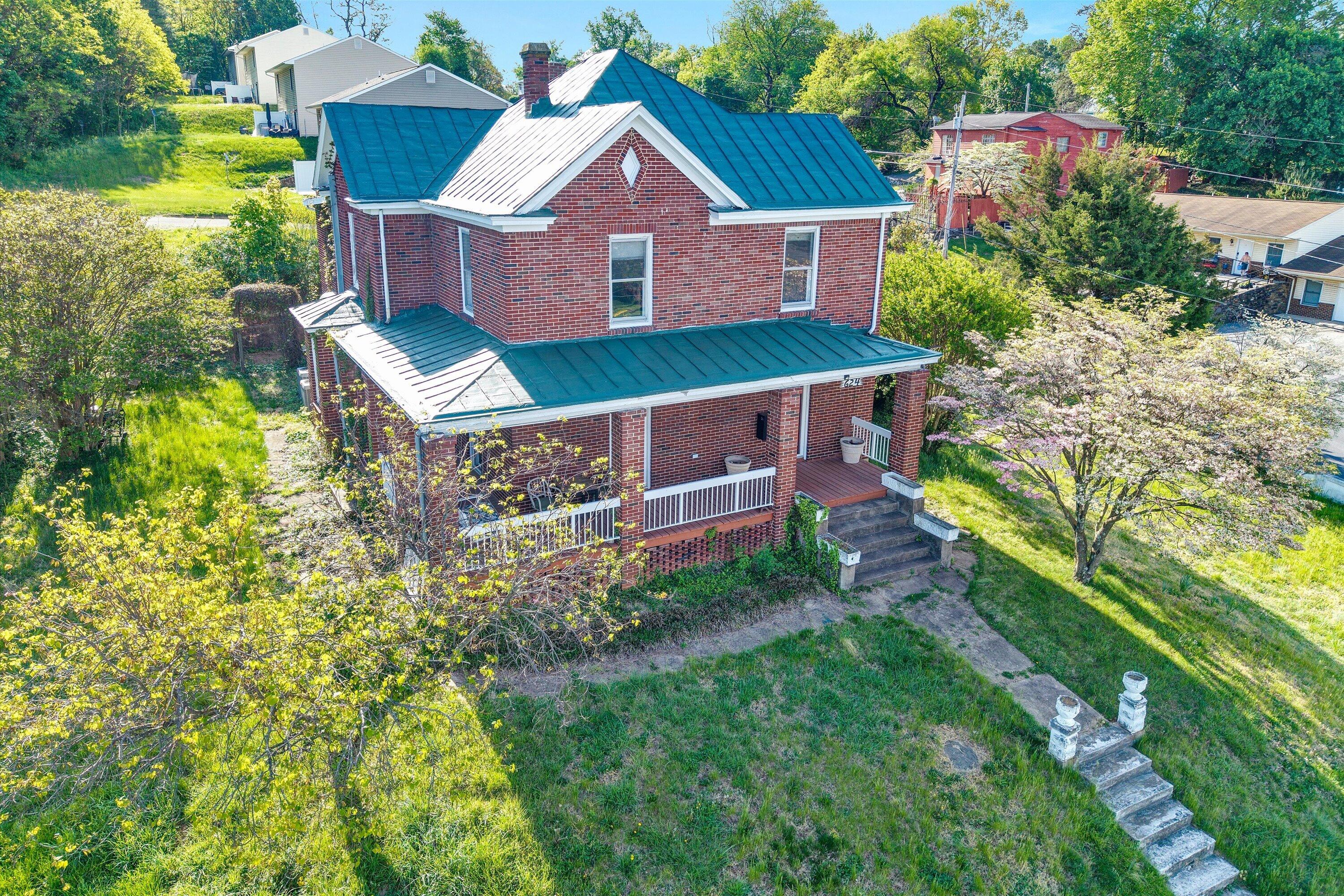 624 South Maple Street Vinton, VA 24179 - Photo 2 of 40 02-SGP-20260415094452