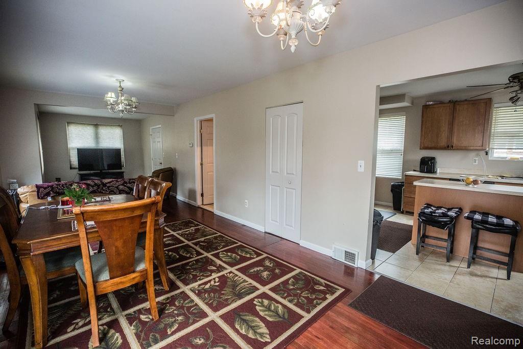 3075 Emmons Avenue Rochester Hills, MI 48307 - Photo 7 of 21