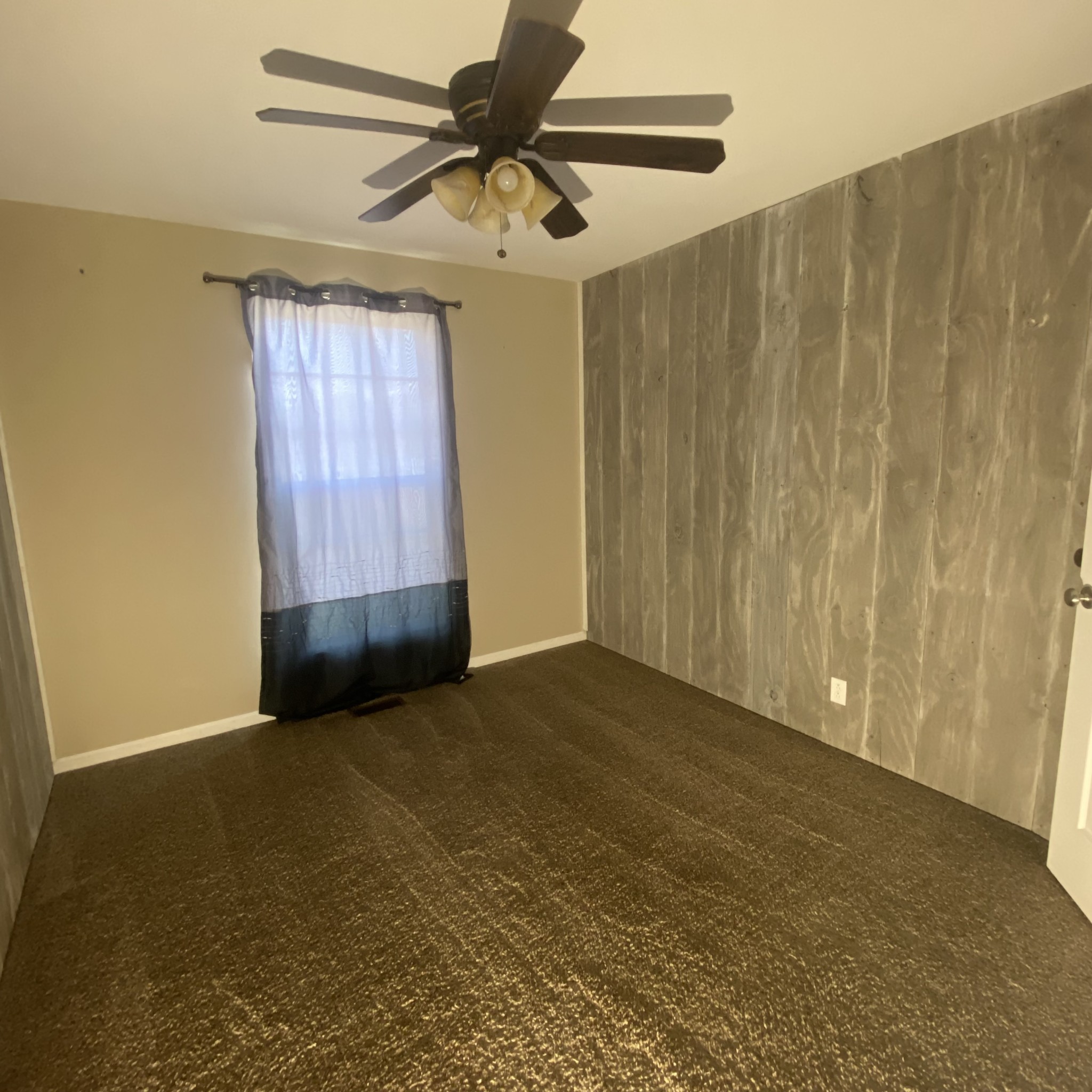 1055 Salem Ridge Road Clarksville, TN 37040 - Photo 14 of 18 a view of an empty room with a window