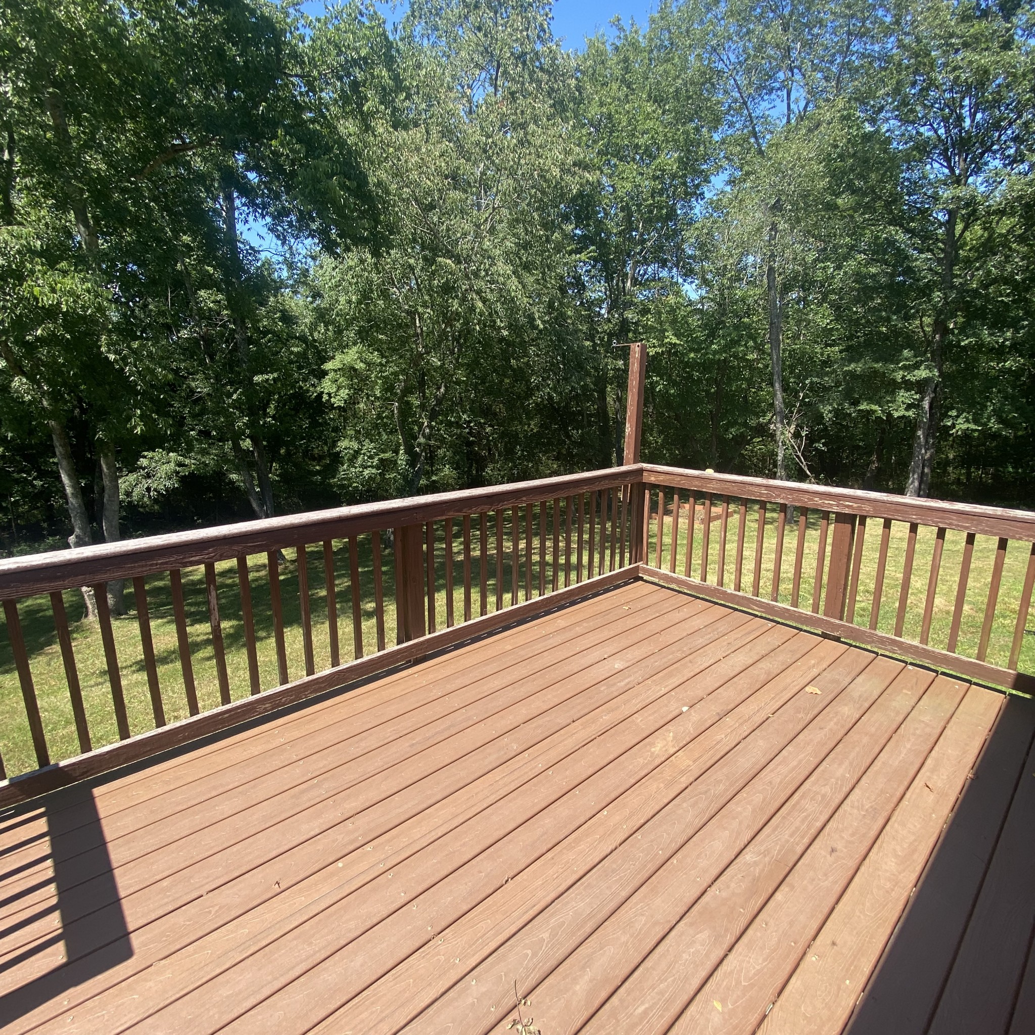 1055 Salem Ridge Road Clarksville, TN 37040 - Photo 7 of 18 a view of deck with wooden floor and fence