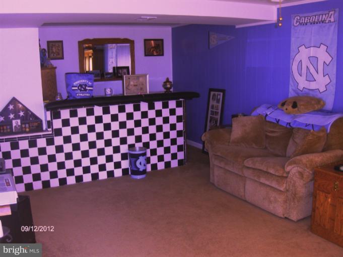 13105 Kumar Road Woodbridge, VA 22193 - Photo 3 of 9 Family Room