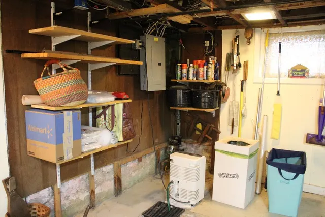 $545,000 | 18 Elmwood Avenue, South Portland, ME 04106