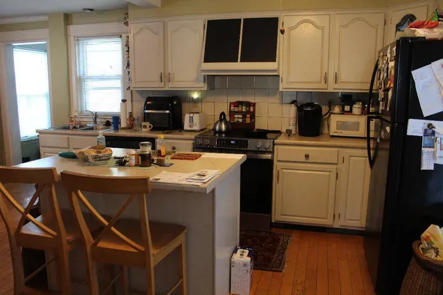 $545,000 | 18 Elmwood Avenue, South Portland, ME 04106