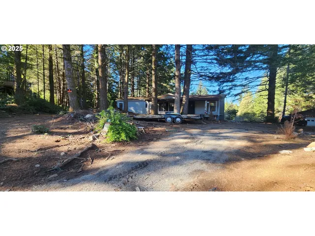 a view of a outdoor space