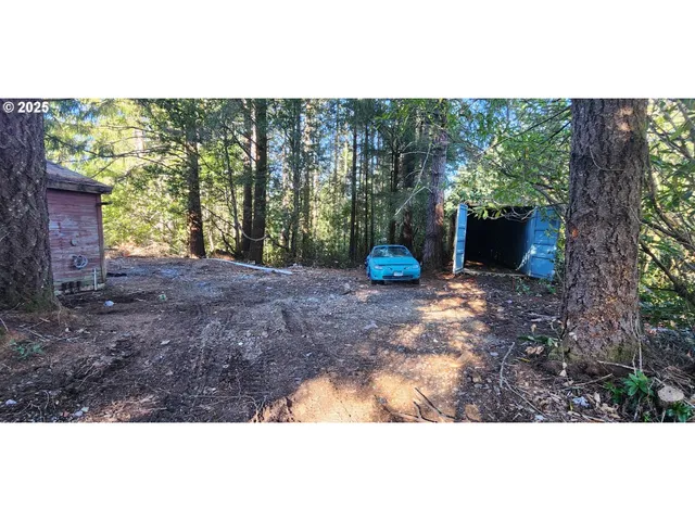 a view of a outdoor space