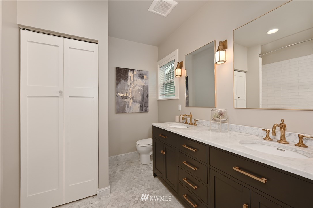 719 North 48th Street Seattle, WA 98103 - Photo 13 of 30