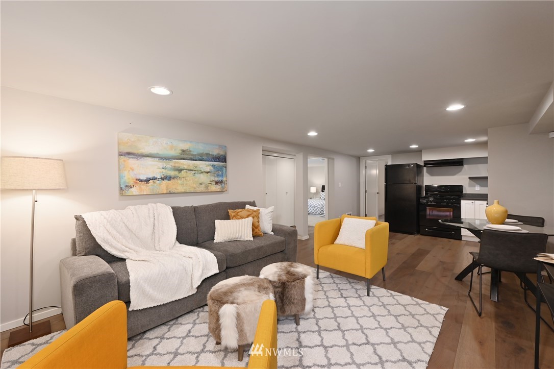 719 North 48th Street Seattle, WA 98103 - Photo 15 of 30