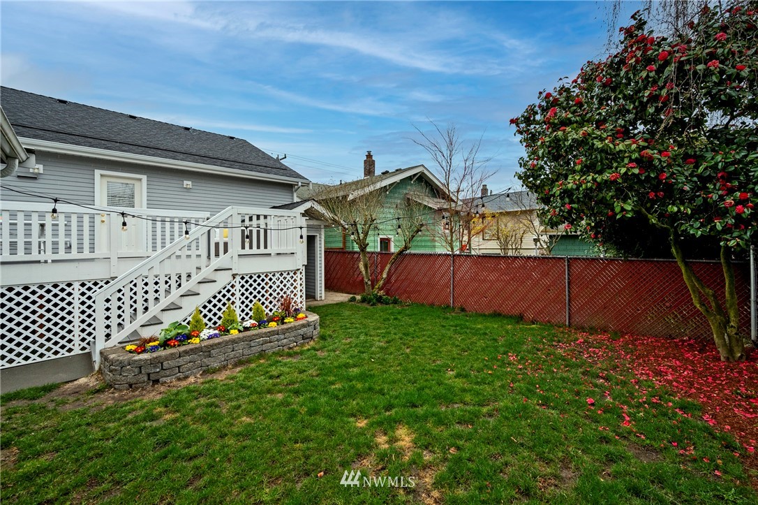 719 North 48th Street Seattle, WA 98103 - Photo 24 of 30