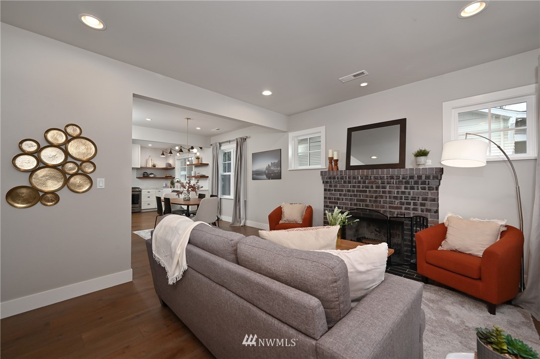 719 North 48th Street Seattle, WA 98103 - Photo 4 of 30