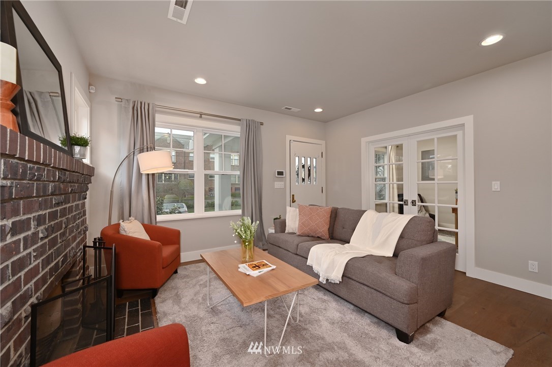 719 North 48th Street Seattle, WA 98103 - Photo 5 of 30