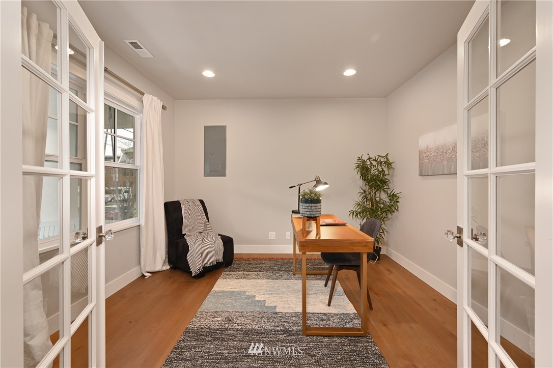 719 North 48th Street Seattle, WA 98103 - Photo 9 of 30