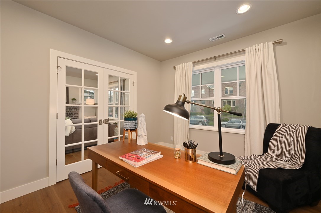 719 North 48th Street Seattle, WA 98103 - Photo 10 of 30