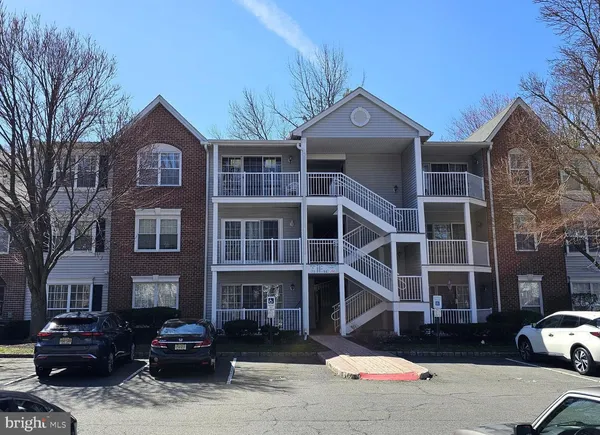 $295,000 | 12 Chambord Court, Hamilton, NJ 08619