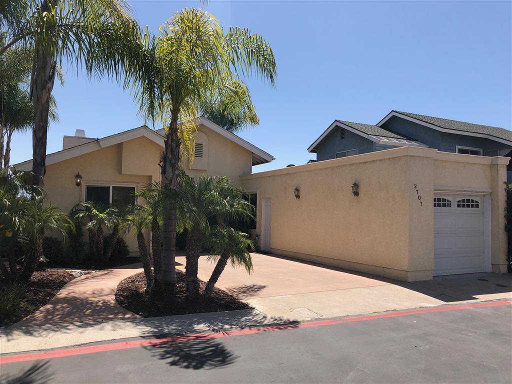 2707 Ledgetop Place Spring Valley, CA 91977 - Photo 2 of 18 Gallery Image 2