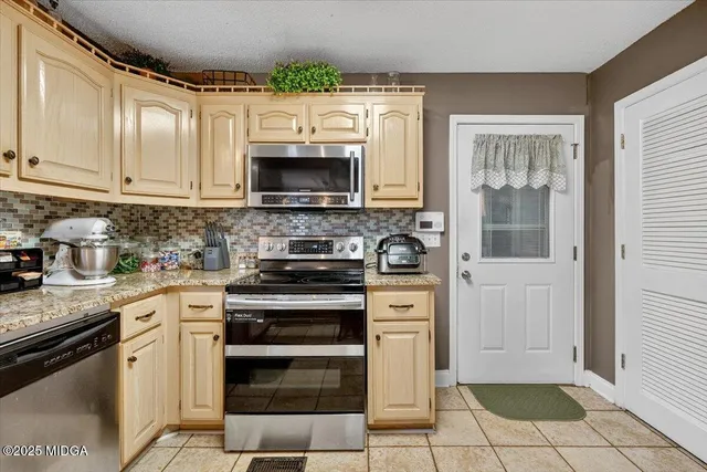 $385,000 | 191 Henry Drive, Gray, GA 31032