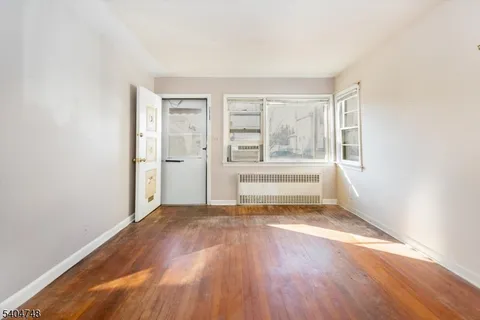 $350,000 | 70 Kierstead Avenue, Nutley, NJ 07110