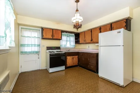 $350,000 | 70 Kierstead Avenue, Nutley, NJ 07110