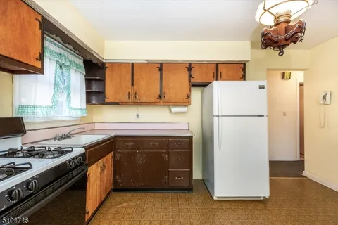 $350,000 | 70 Kierstead Avenue, Nutley, NJ 07110