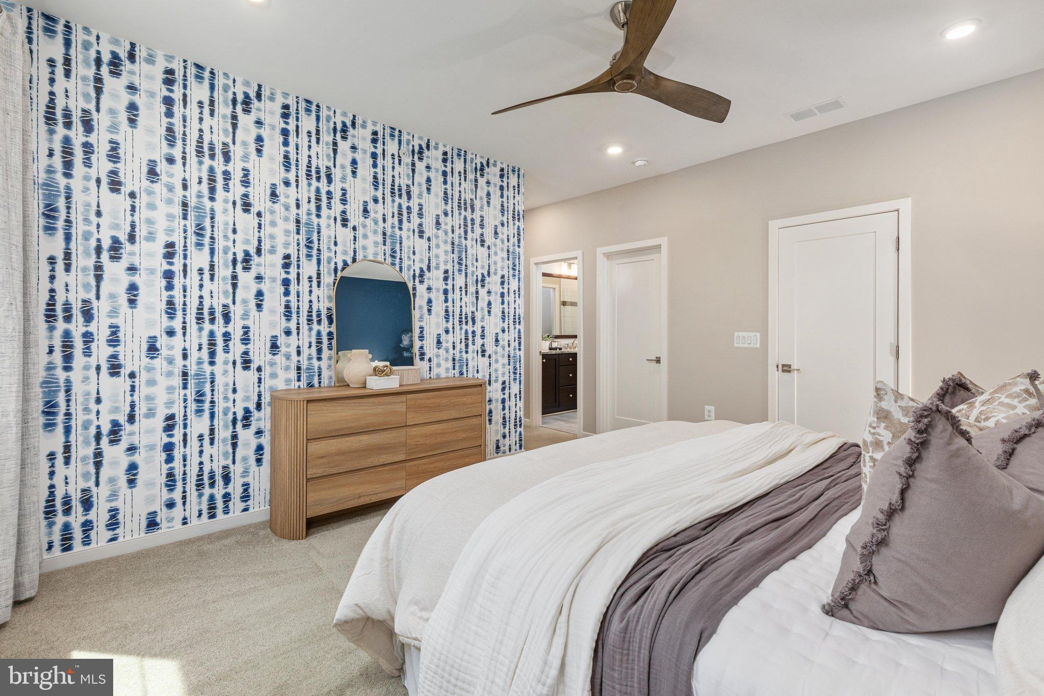1876 Easterly Road Reston, VA 20190 - Photo 14 of 79 Primary Suite | Upper Level 1