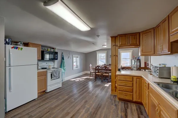 $569,900 | 1010 Mills Street, Black Earth, WI 53515