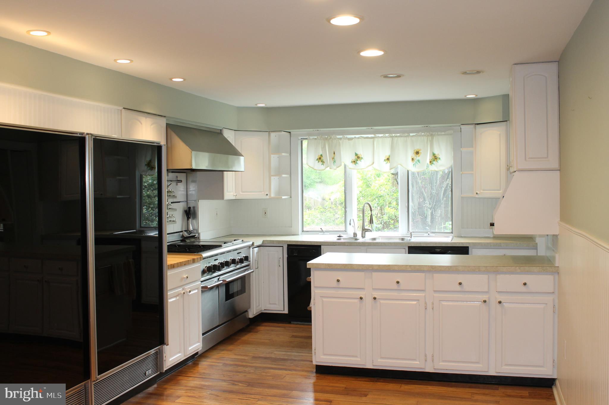 40 Buttonwood Road Stratford, NJ 08084 - Photo 3 of 40 Eat In Kitchen