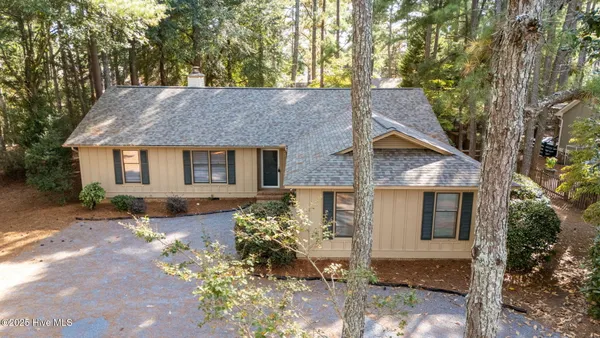 $365,000 | 335 St Andrews Drive, Pinehurst, NC 28374