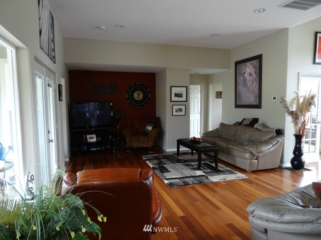 4501 Tresize Road Raymond, WA 98577 - Photo 6 of 15 Gallery Image 6