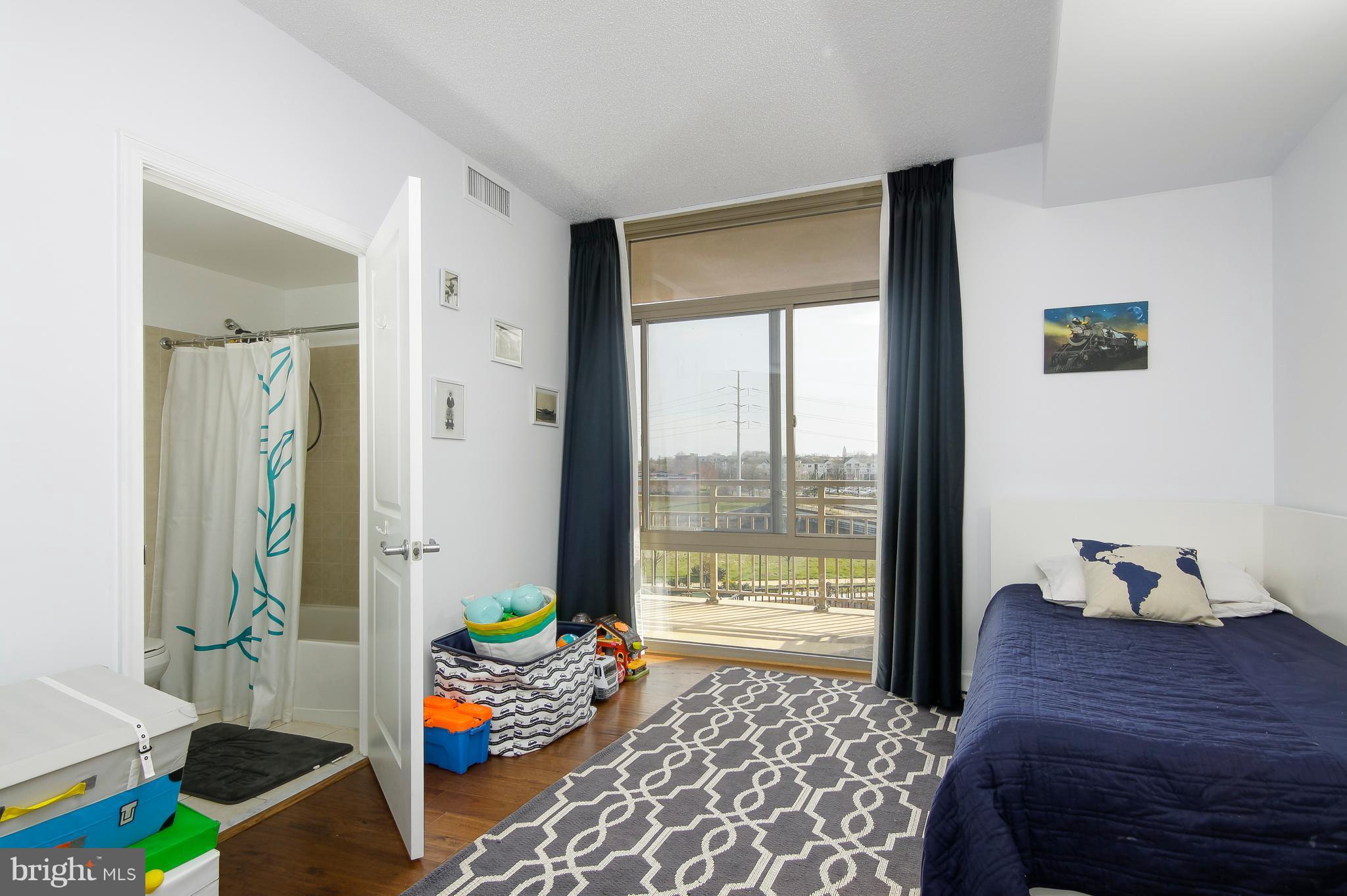 3600 South Glebe Road, Unit 323W Arlington, VA 22202 - Photo 24 of 28 Bedroom